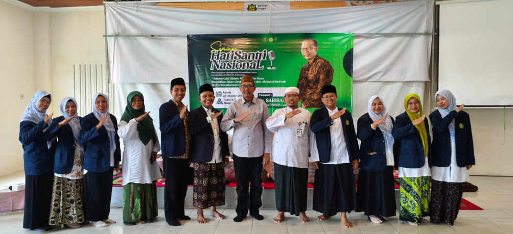 Digelar Khidmat dan Semarak, Upacara Hari Santri 2026 di Ponpes Al-Hikmah Tuban Diwarnai Pertunjukan Seni Santri